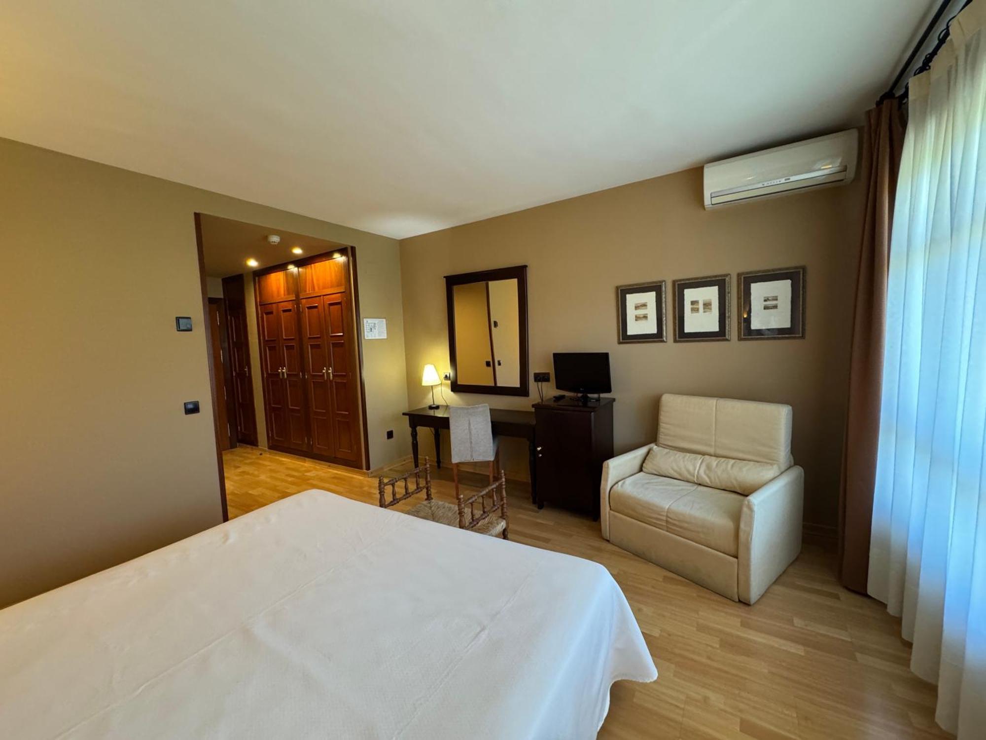 Hotel Cotiella Campo  Buitenkant foto
