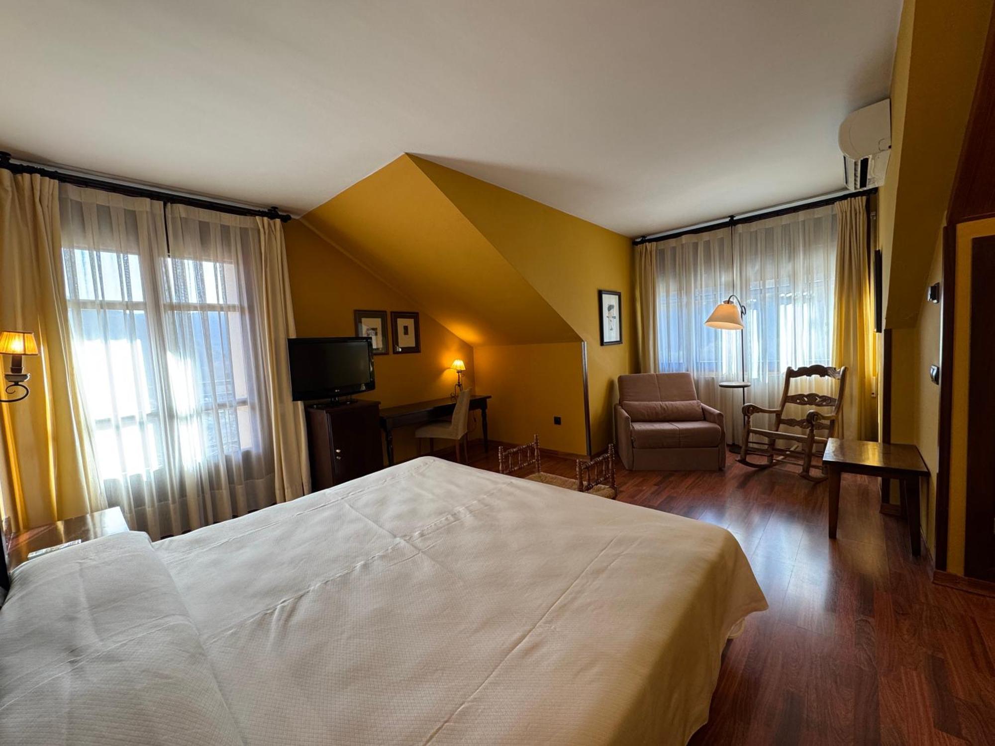 Hotel Cotiella Campo  Buitenkant foto